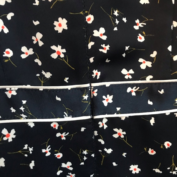 NWOT Petite Floral V-neck Fit and Flare Navy Blue Dress - Picture 5 of 7